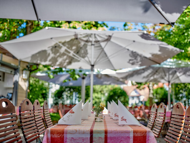 Gartenterrasse des Restaurants im Ringhotel Gasthof Hasen in Herrenberg im Naturpark Schönbuch nahe der Region Stuttgart