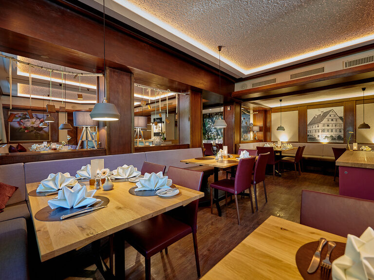 Gemütlicher Restaurantbereich im Ringhotel Gasthof Hasen in Herrenberg im Naturpark Schönbuch nahe Stuttgart