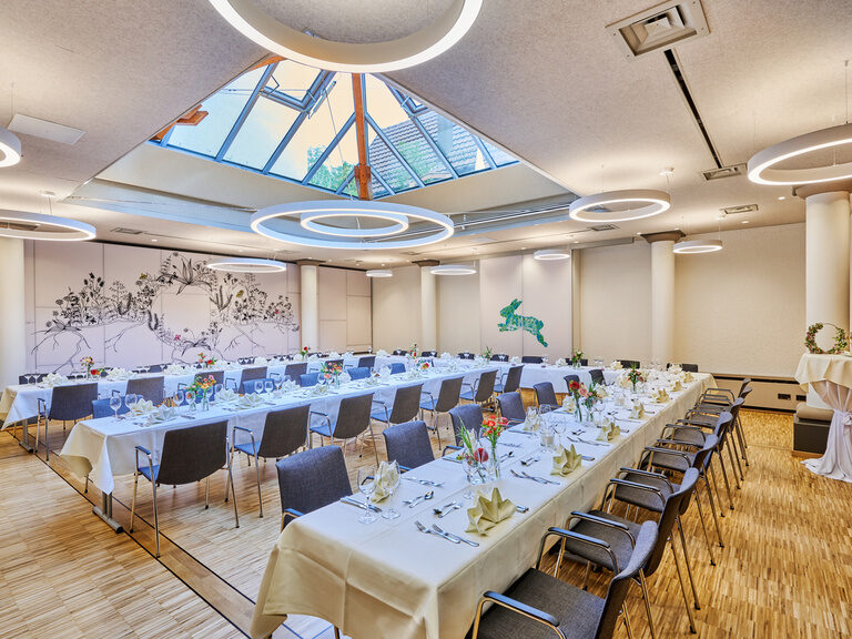 Moderner Tagungsraum im Ringhotel Gasthof Hasen in Herrenberg mit Technik für hybride Meetings