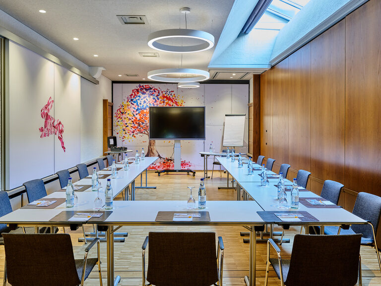 Tagungsraum Kleiner Saal im Ringhotel Gasthof Hasen in Herrenberg mit moderner Konferenztechnik