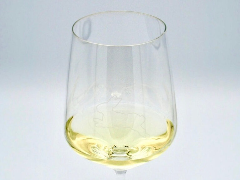 Glas Weißwein Cuvée Weißer Hase vom eigenen Weinberg des Ringhotel Gasthof Hasen in Herrenberg